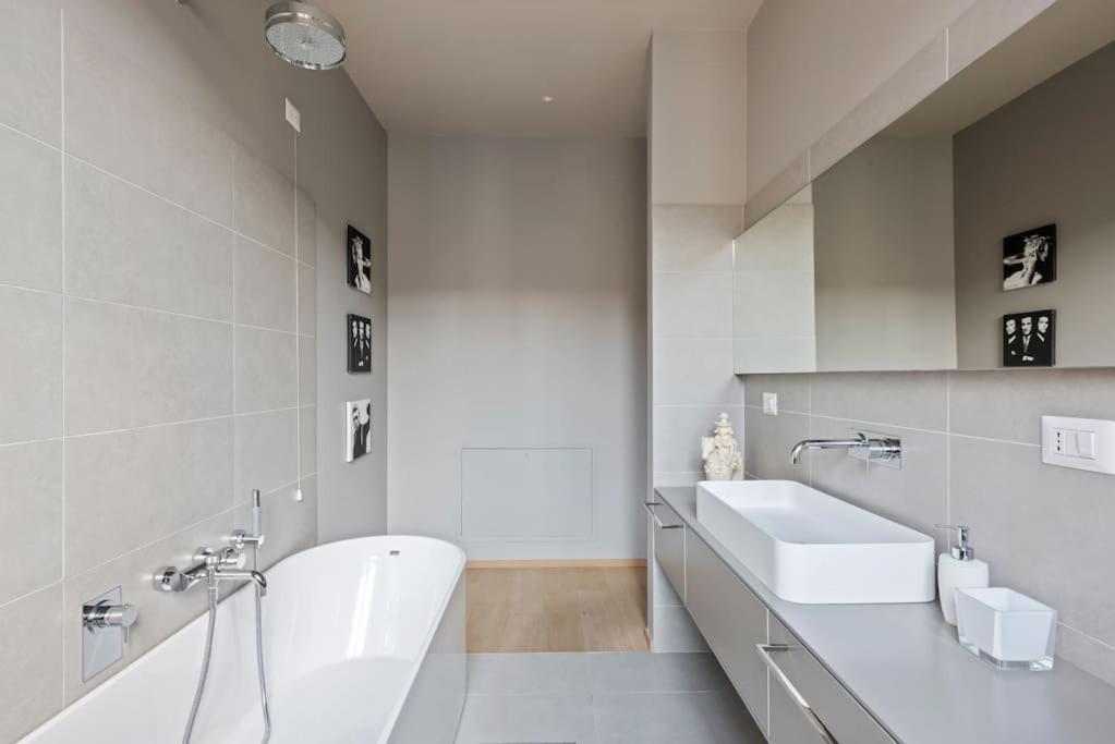 Easylife - Stylish Design In Fashion District *
