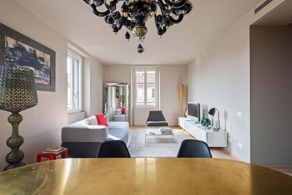 Easylife - Stylish Design In Fashion District